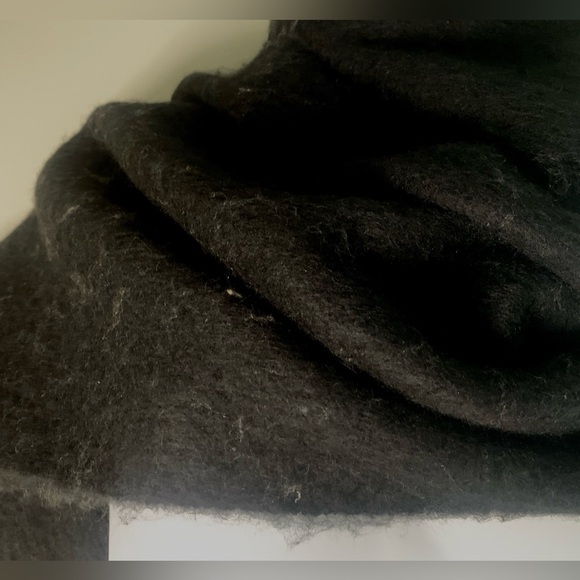 THE Softest Scarf L.A. Express- New - Picture 4 of 7